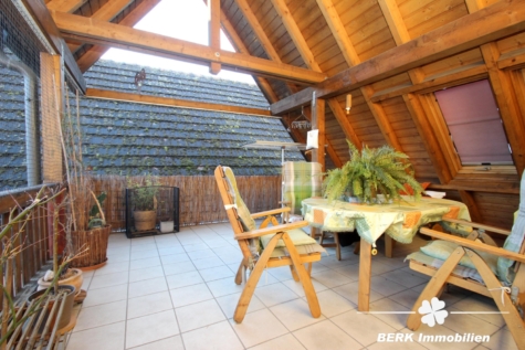 BERK Immobilien – Ein Ort zum Ankommen: Haus mit Charakter & weitläufigem Grundstück - Dachterrasse (117147)