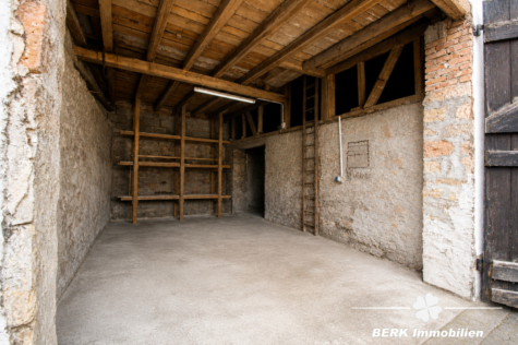 BERK Immobilien – Ein Ort zum Ankommen: Haus mit Charakter & weitläufigem Grundstück - Scheune  (KI-optimiert) (123395)
