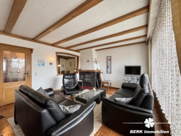 RESERVIERT – BERK Immobilien – Familienfreundliches Reihenmittelhaus in Haibach - Wohnen 1.OG (105750)