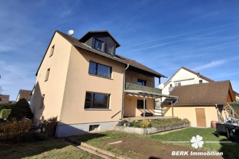 VERKAUFT – BERK Immobilien – Kapitalanlage oder Eigennutzung: Mehrfamilienhaus mit 3 Wohneinheiten in Kleinheubach - Gartenansicht (115976)