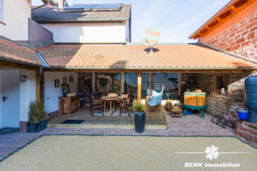 BERK Immobilien – Repräsentatives Mehrfamilienhaus mit prägnantem Innenhof - Innenhof (108527)