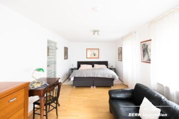 BERK Immobilien – Repräsentatives Mehrfamilienhaus mit prägnantem Innenhof - Schlafzimmer 1.OG (108542)