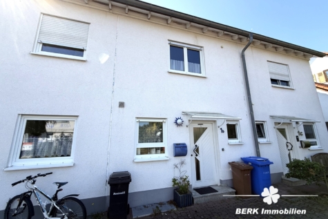 BERK Immobilien – Ruhig gelegenes Reihenhaus mit Terrasse & kleinem Garten in Großostheim Ringheim - Aussenansicht (115506)