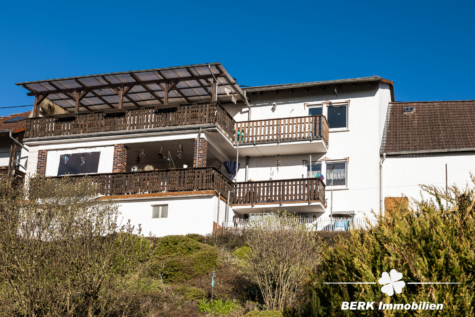 BERK Immobilien – Platz für Visionen: Eine seltene Gelegenheit für Käufer mit viel Platzbedarf - Rückansicht (119120)