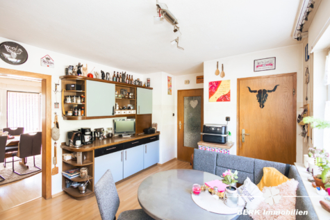 BERK Immobilien – Platz für Visionen: Eine seltene Gelegenheit für Käufer mit viel Platzbedarf - EG Küche (119126)