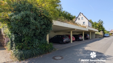BERK Immobilien – Baugrundstück in Ochsenfurt mit Gestaltungsspielraum - Carport im Vorderbereich (107398)