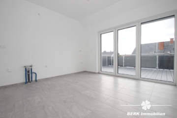 BERK Immobilien – TOP – saniertes 3-FH für Kapitalanleger; anfängliche Netto-Rendite 4,39% - Küche Wohnung DG (105286)