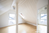 Kinderzimmer DG - BERK Immobilien – Traumhafte 5-Zimmer Maisonette Wohnung in bevorzugter Lage von Schaafheim/ Radheim