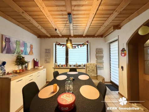 BERK Immobilien – Attraktive Kapitalanlage mit 3 Einheiten & vielseitiger Perspektive - Essen OG (118490)