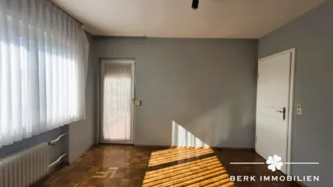 BERK Immobilien – Ein Haus zum Verlieben: Einfamilienhaus mit Charme und viel Platz in Klingenberg/Röllfeld - Kinderzimmer OG (130767)