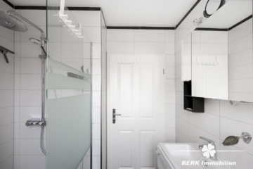BERK Immobilien – Einfamilienhaus mit Weitblick & außergewöhnlichem Grundstück - EG Badezimmer (111969)