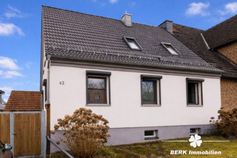 BERK Immobilien – Einfamilienhaus mit Weitblick & außergewöhnlichem Grundstück - Hausansicht (116952)