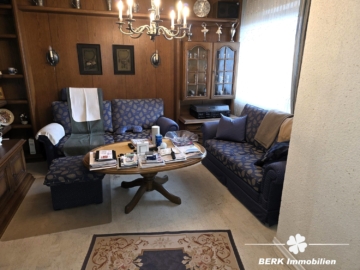 BERK Immobilien – Großzügiges 1–2 Familienhaus mit Loggia, Garten & PV-Anlage, Toplage AB-Damm - Wohnbereich EG (117113)