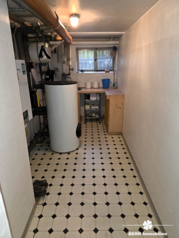 BERK Immobilien – Großzügiges 1–2 Familienhaus mit Loggia, Garten & PV-Anlage, Toplage AB-Damm - Heizungskeller (118828)