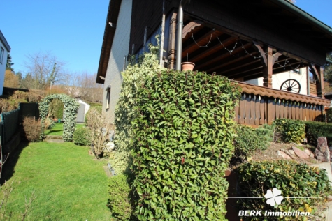 BERK Immobilien – Großzügiges 1–2 Familienhaus mit Loggia, Garten & PV-Anlage, Toplage AB-Damm - Garten - Westseite (118812)