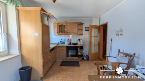 BERK Immobilien – Historisches Gebäude mit Gastgewerbe und Wohnung in Leidersbach - Küche OG (126642)