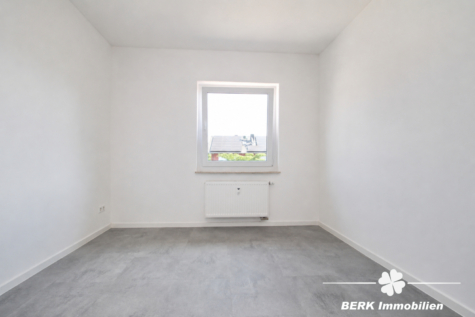 BERK Immobilien – Kernsaniertes Zweifamilienhaus mit großem Garten und Ausbaupotenzial - OG Kinderzimmer (125925)