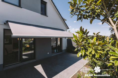 BERK Immobilien – Moderne Doppelhaushälfte mit hochwertiger Ausstattung in ruhiger Bestlage von Haibach-Grünmorsbach - Terrasse (125482)