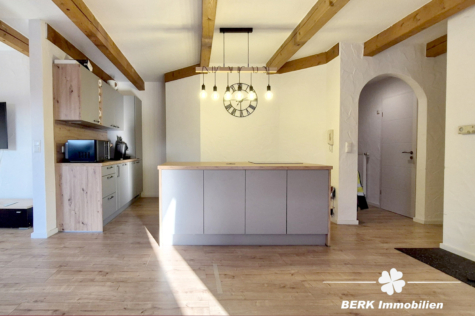 BERK Immobilien – Ihre erste Kapitalanlage – renovierte Dachgeschosswohnung - Küche (115408)