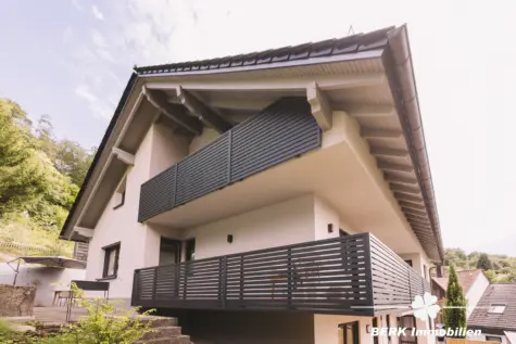 BERK Immobilien – Top modernisiertes Einfamilienhaus mit Einliegerwohnung und Ausbaureserve - Balkon (131403)