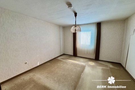 BERK Immobilien – Ländliches Anwesen mit Scheune, Garagen und viel Potenzial in Schippach - Büro (117434)