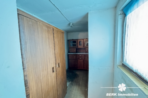 BERK Immobilien – Ländliches Anwesen mit Scheune, Garagen und viel Potenzial in Schippach - Abstellraum (117432)