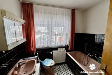 BERK Immobilien – Ländliches Anwesen mit Scheune, Garagen und viel Potenzial in Schippach - Bad EG (117439)