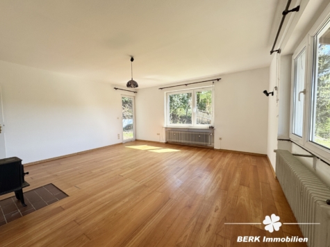 RESERVIERT – BERK Immobilien – Charmantes Einfamilienhaus in idyllischer Hanglage von Rothenbuch - Schlafen 1 (117665)