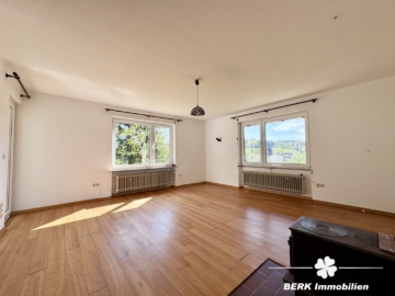 BERK Immobilien – Charmantes Einfamilienhaus in idyllischer Hanglage von Rothenbuch - Schlafen 1 (104522)