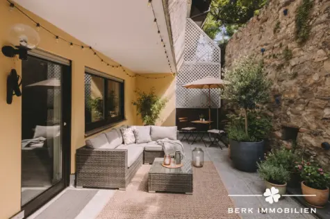 BERK Immobilien – Maisonettewohnung zentral gelegen mit besonderer Privatsphäre und Blick ins Grüne - KI Beispielbild (131091)
