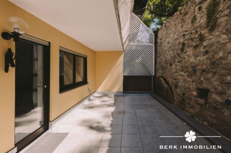 BERK Immobilien – Maisonettewohnung zentral gelegen mit besonderer Privatsphäre und Blick ins Grüne - Terasse (127151)