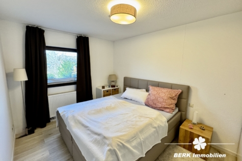 BERK Immobilien – Ferienhaus mit Wintergarten & tollem Ausblick - Schlafzimmer (119006)