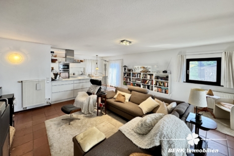 BERK Immobilien – Ferienhaus mit Wintergarten & tollem Ausblick - Küche/Wohnzimmer (119002)