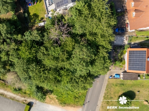 BERK Immobilien – Traumhaftes Baugrundstück mit Weitblick in Alzenau-Hörstein - Luftbild des Bauplatzes (125614)