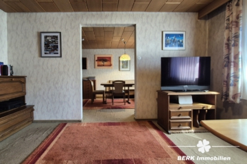 BERK Immobilien – Charmantes Einfamilienhaus mit Potenzial im Herzen von Stockstadt - Wohn- und Essbereich (106173)