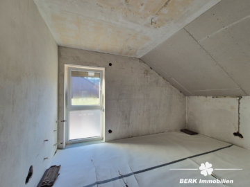 BERK Immobilien – großzügiges Einfamilienhaus in bevorzugter Lage von Stockstadt - Kinderzimmer II OG (110753)