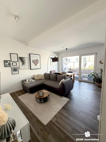 BERK Immobilien – Singlewohnung mit Balkon in ruhiger Innenstadtlage - Wohnzimmer (122917)