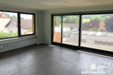 BERK Immobilien - Wohnzimmer - BERK Immobilien – Mehrfamilienhaus mit vielen Möglichkeiten – Selbstnutzer oder Kapitalanlage in Hardheim – Bretzingen