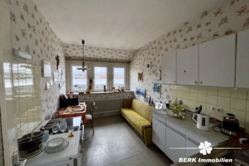 BERK Immobilien – Jugendstil Villa im Herzen von Bürgstadt – Wohnen und Arbeiten unter einem Dach - Küche DG (104557)