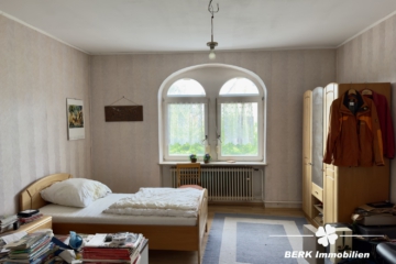 BERK Immobilien – Jugendstil Villa im Herzen von Bürgstadt – Wohnen und Arbeiten unter einem Dach - Zimmer DG (104559)
