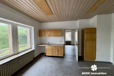 RESERVIERT – BERK Immobilien – Jugendstil Villa im Herzen von Bürgstadt – Wohnen und Arbeiten unter einem Dach - Küche EG (115129)