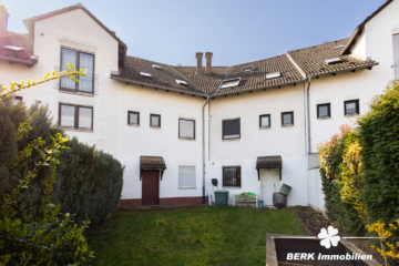 BERK Immobilien – Naturnähe und großes Platzangebot – Familientaugliches Reihenhaus in Waldrandlage - Rückansicht (118240)