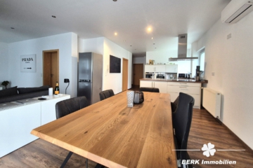 BERK Immobilien – renovierte 3-Zimmer-Wohnung (Hochpaterre) mit 3 eigenen Kellerräumen in Hörstein - offener Ess-Wohnbereich (106545)