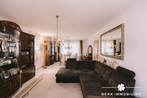 BERK Immobilien – Saniertes 3-Familienhaus mit drei Wohneinheiten, vielseitigem Wohnkeller und großem Garten in Rodgau - EG - Wohnen-Essen (126692)