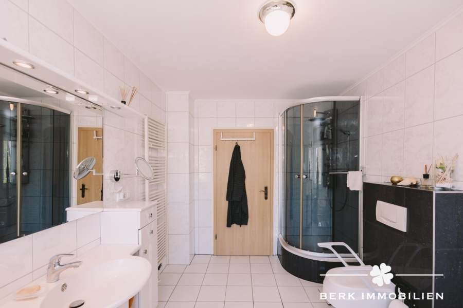 EG - Bad mit Dusche