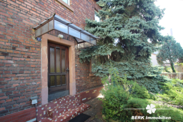 BERK Immobilien – bebautes Bauträgergrundstück + Gartengrundstück in begehrter Main-Lage - Eingangsbereich (108202)