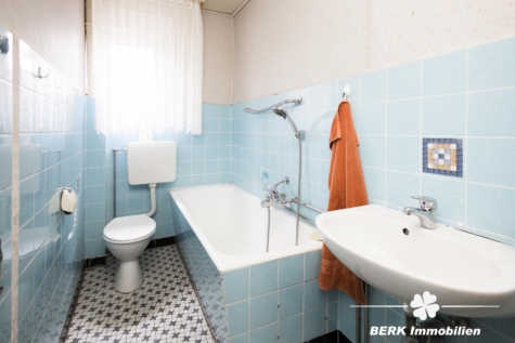 BERK Immobilien – Großes Haus mit Hof und Scheune – ein Anwesen mit vielen Möglichkeiten - EG Badezimmer (129695)