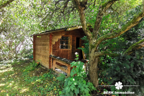 VERKAUFT – BERK Immobilien – MFH, Mehrgenerationenhaus, Anlageobjekt – Gelegenheit in Eschau mit drei Wohnungen - BERK Immobilien - Gartenhaus (117942)