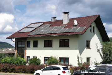 BERK Immobilien – MFH, Mehrgenerationenhaus, Anlageobjekt – Gelegenheit in Eschau mit drei Wohnungen - BERK Immobilien - Fassade (104920)