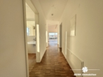 Flur - VERKAUFT – BERK Immobilien – Goldene Stunde im eigenen Zuhause – mit Rundumblick und Schlosskulisse